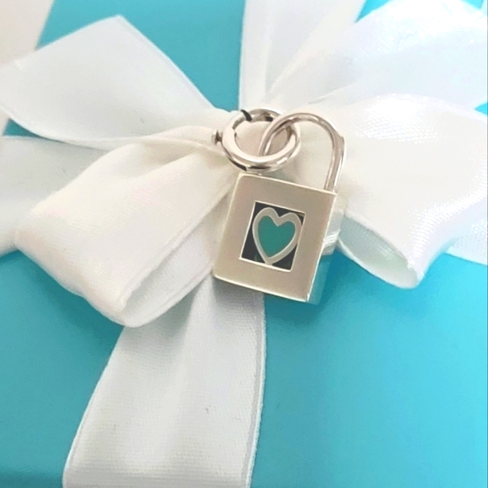 🔐💙 Authentic Rare Tiffany & Co. Blue Enamel Heart Lock Pendant (Openable)🔐💙